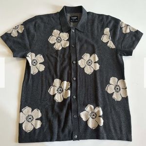 NWT Short Sleeve Button Front Polo Collar Intarsia Flower Grey & Beige Sweater